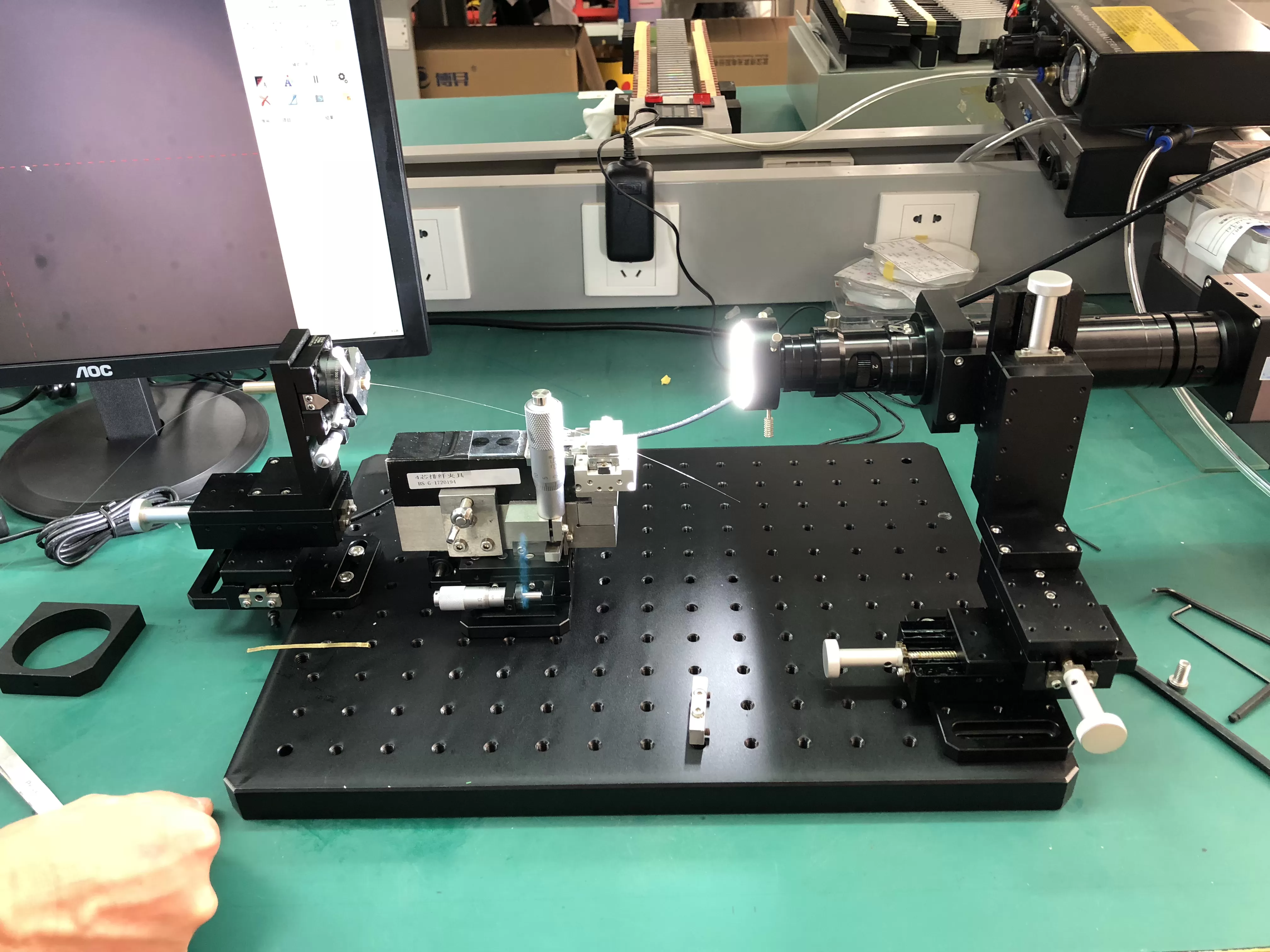 复坦希CWDM半自动对位耦合系统:精准高效的自动封装解决方案(图2) 复坦希CWDM半自动对位耦合系统:精准高效的自动封装解决方案(图2)