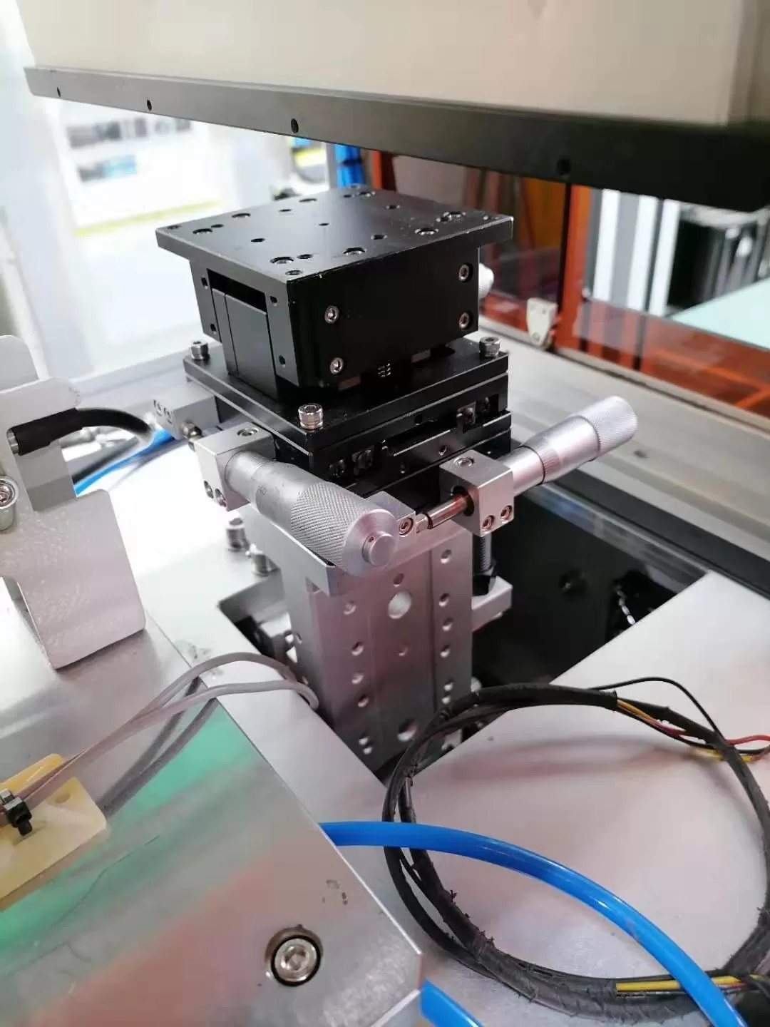 手动三维调整架：精密光学调整的可靠工具(图2)